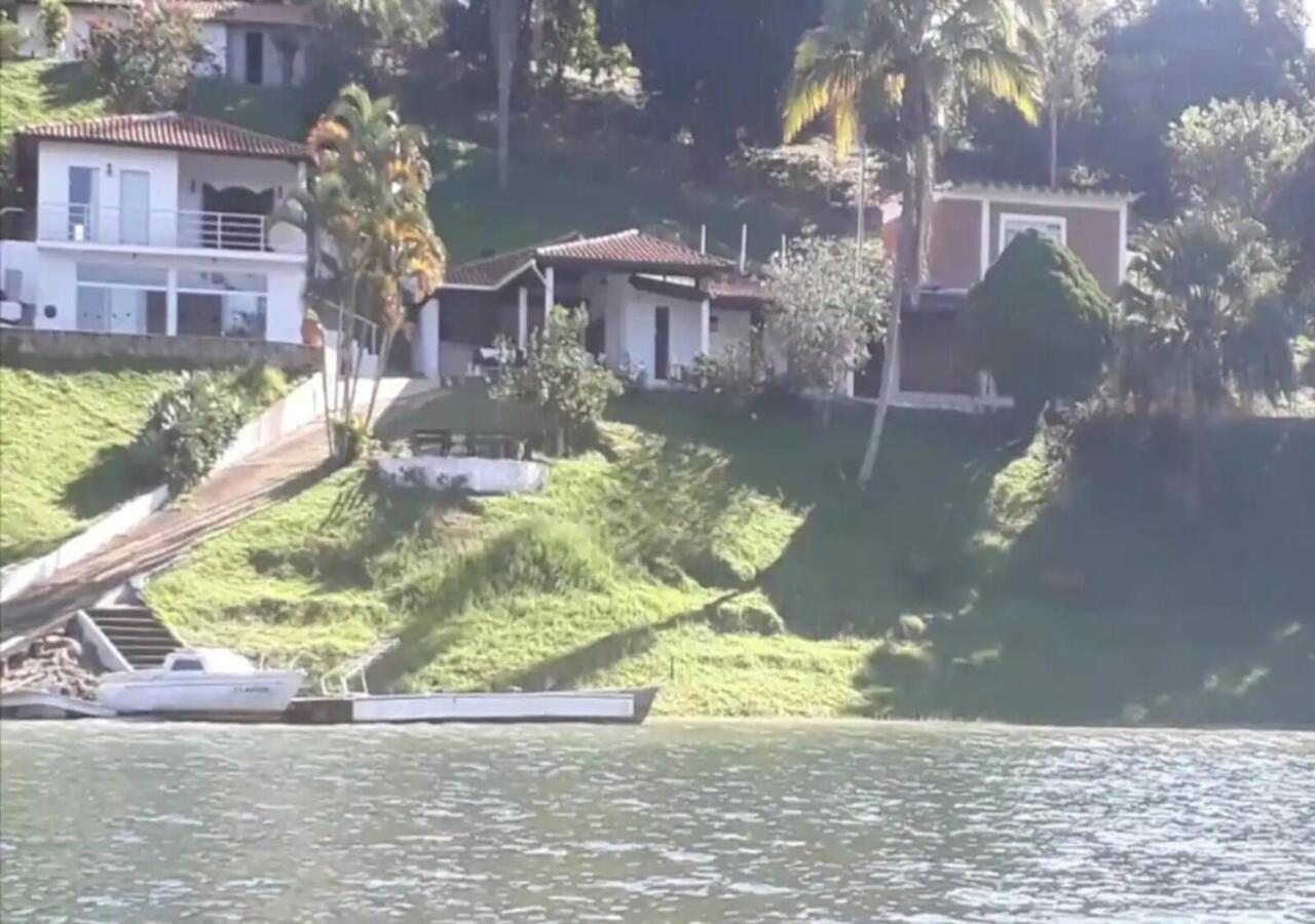 فيلا Igaratáفي Maravilhoso Sitio Na Beira Da Represa المظهر الخارجي الصورة