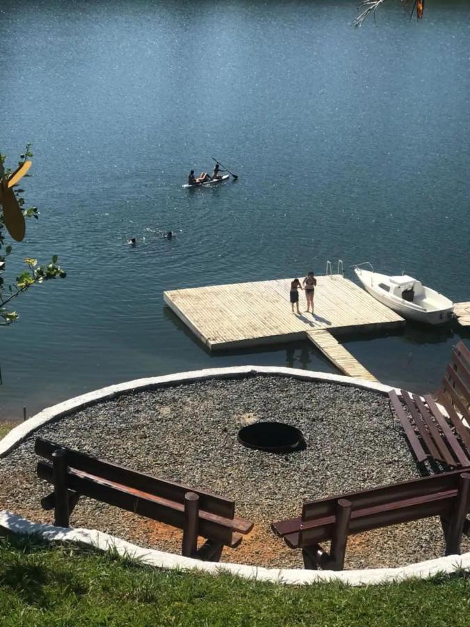 فيلا Igaratáفي Maravilhoso Sitio Na Beira Da Represa المظهر الخارجي الصورة